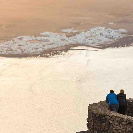 شقة Famara, Apto. En Zona Tranquila A 200M Del Mar. المظهر الخارجي الصورة