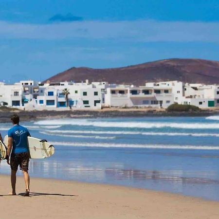 شقة Famara, Apto. En Zona Tranquila A 200M Del Mar. المظهر الخارجي الصورة